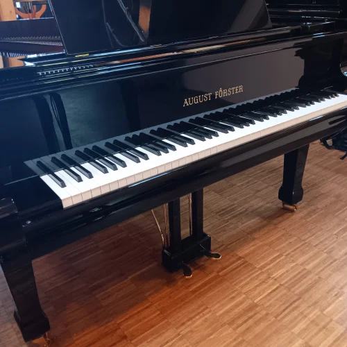 Klaviatur und Lyra eines August Förster Flügel 190 in schwarz poliert